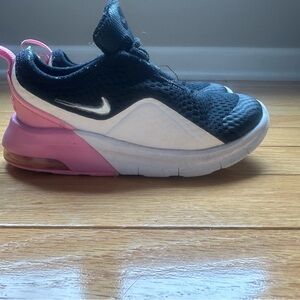 Toddler- Nike Black and Pink Sneakers with Streamlined Design